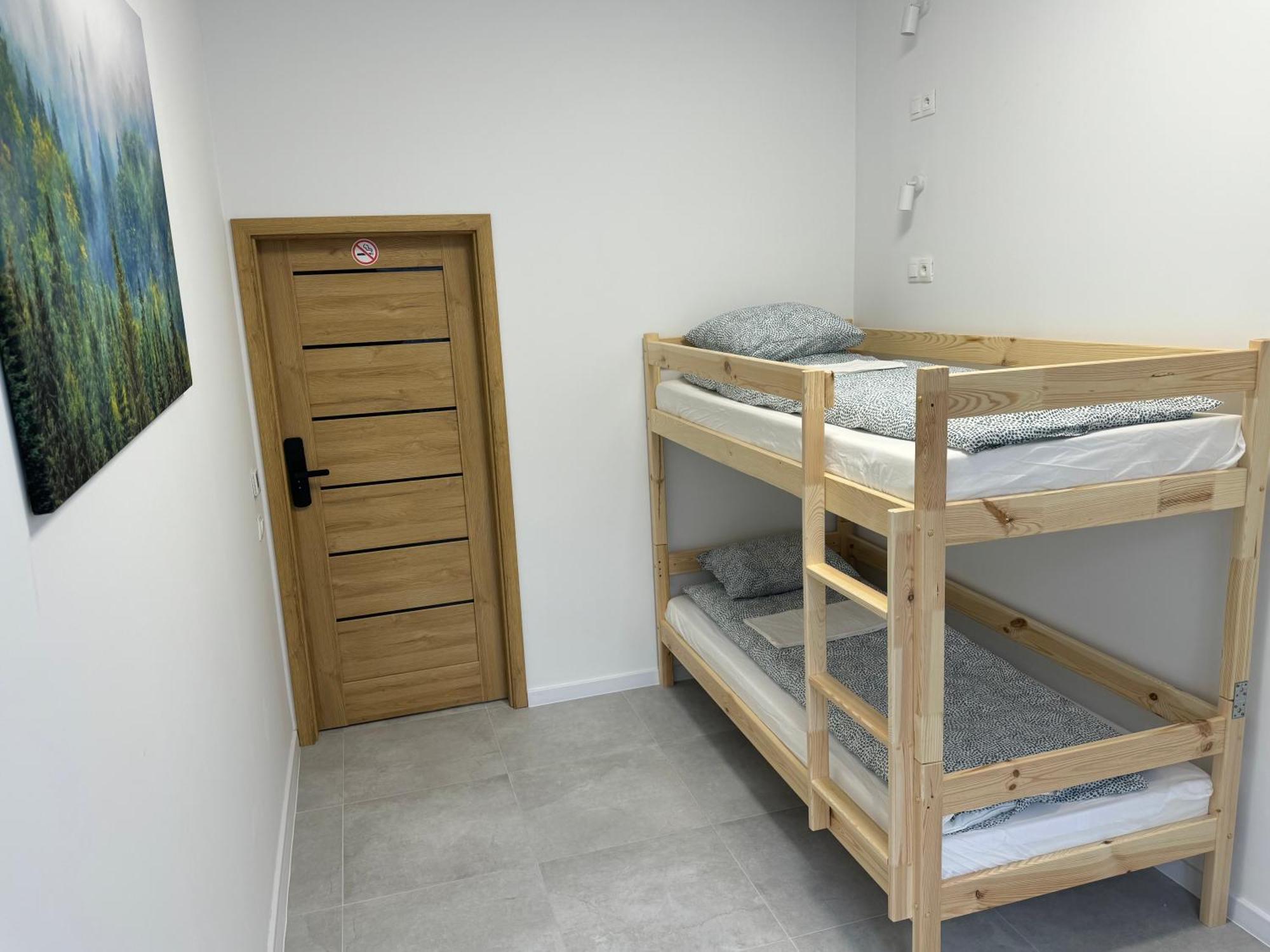 Green Hostel Katowice - 24H Parking Екстер'єр фото