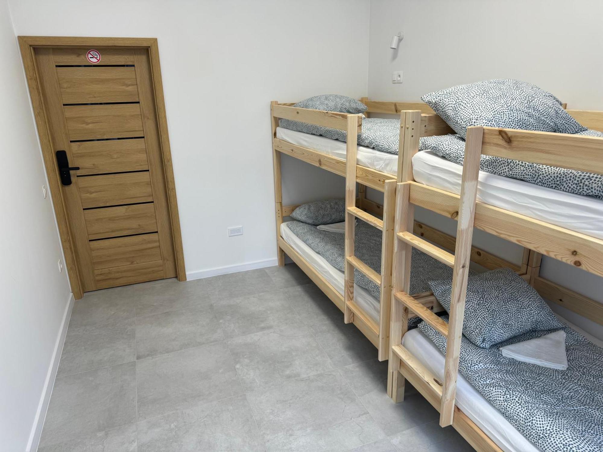 Green Hostel Katowice - 24H Parking Екстер'єр фото