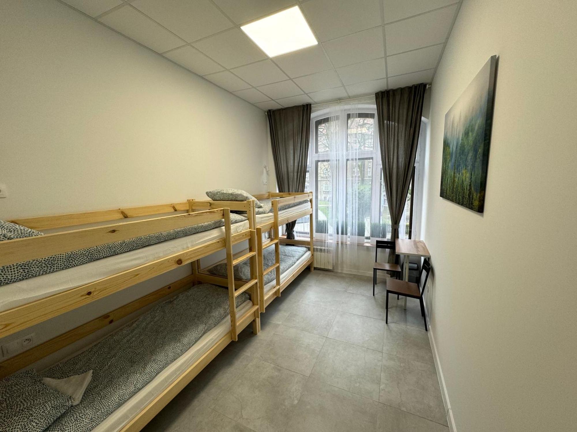 Green Hostel Katowice - 24H Parking Екстер'єр фото