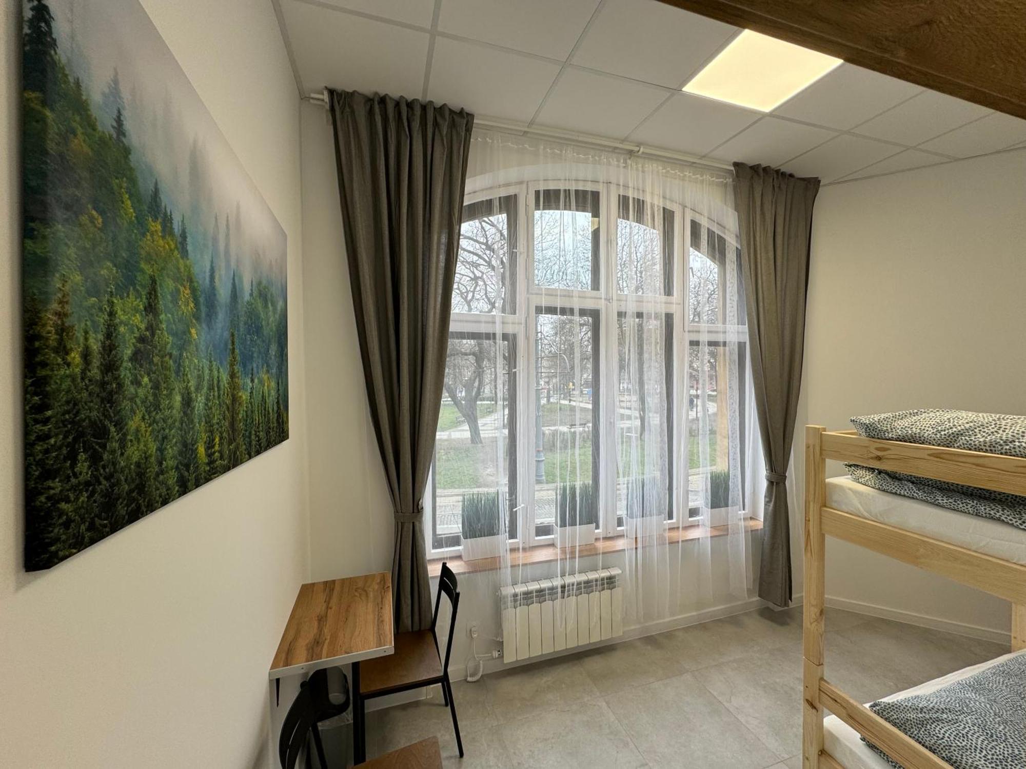 Green Hostel Katowice - 24H Parking Екстер'єр фото