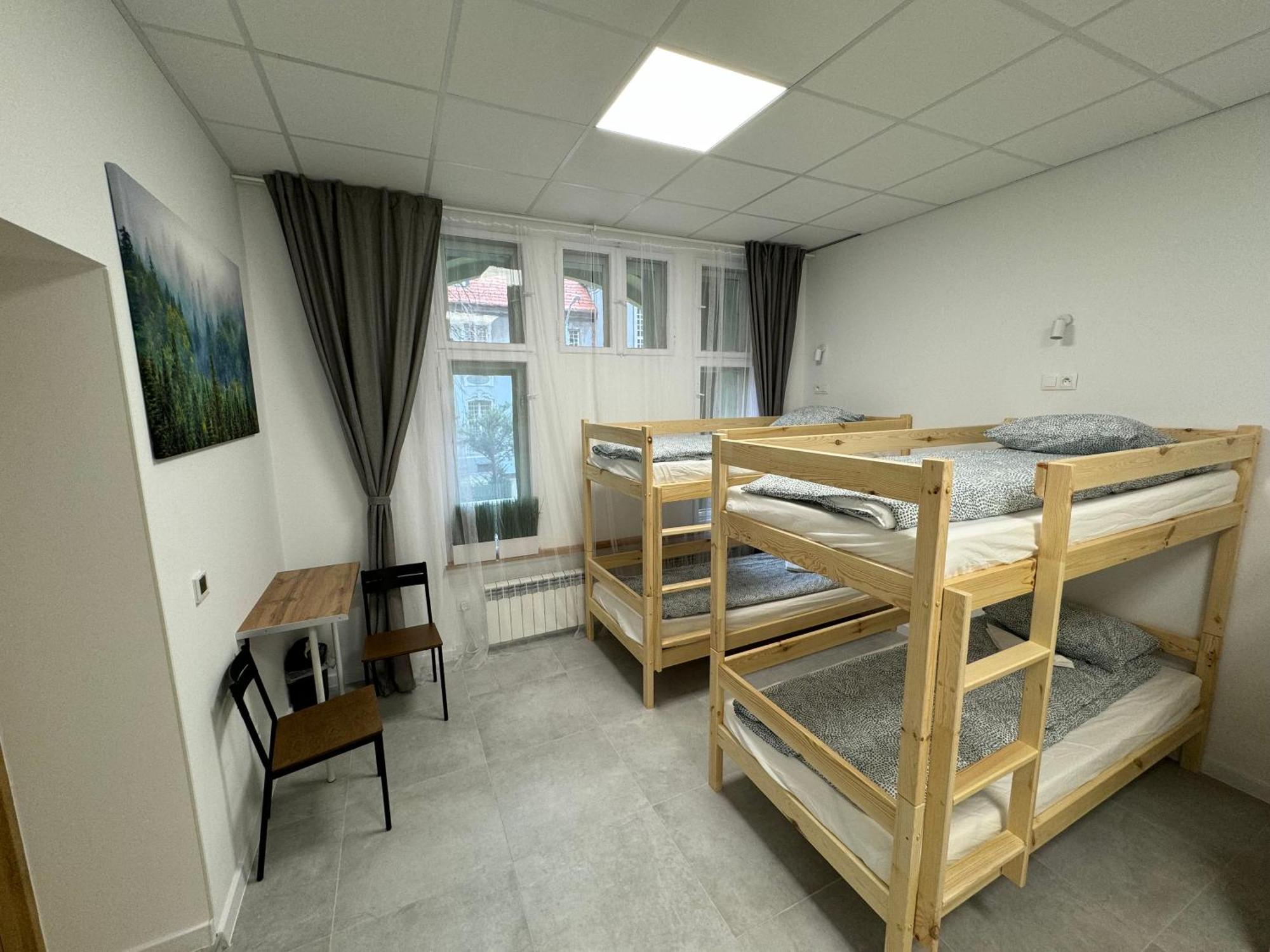 Green Hostel Katowice - 24H Parking Екстер'єр фото