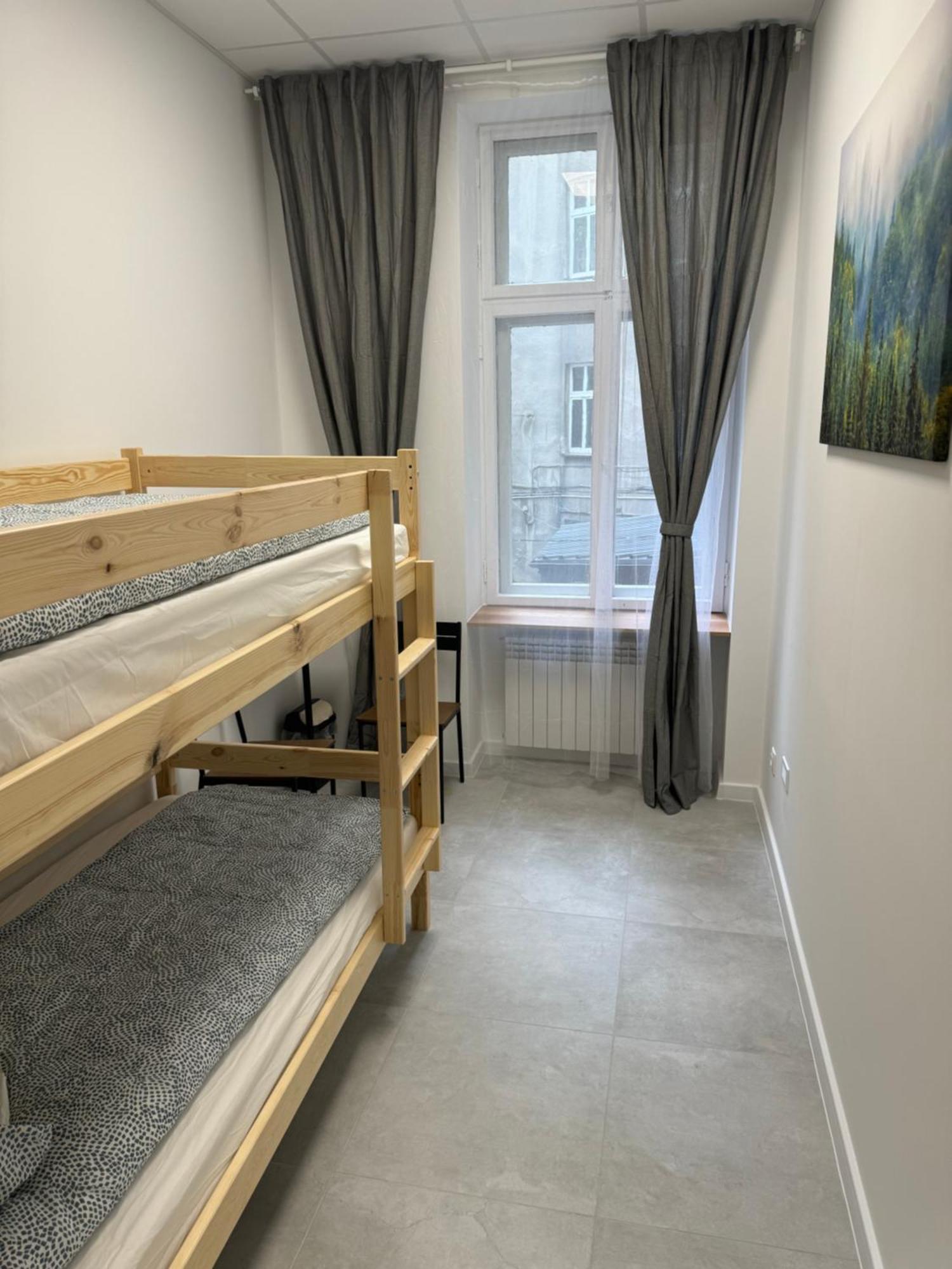 Green Hostel Katowice - 24H Parking Екстер'єр фото