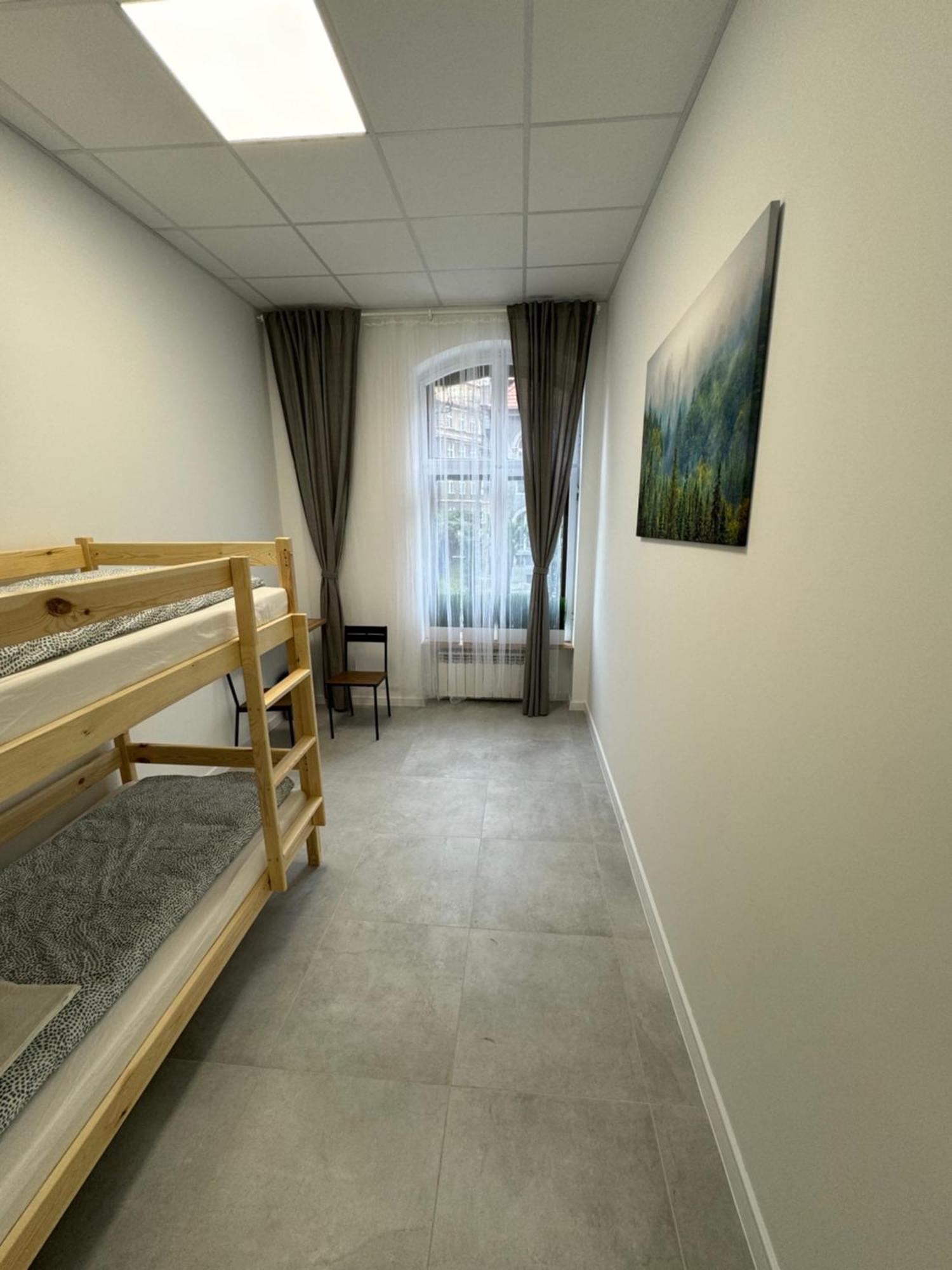Green Hostel Katowice - 24H Parking Екстер'єр фото