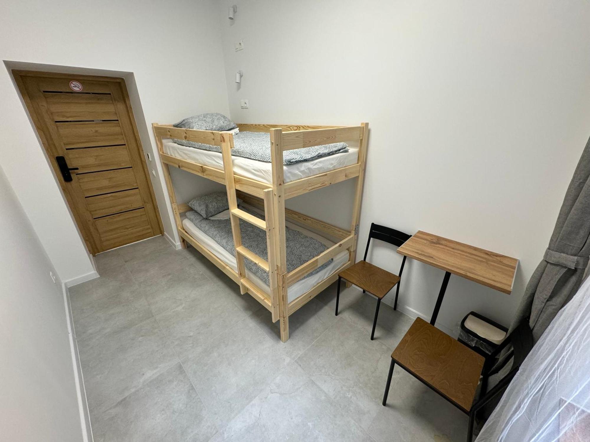 Green Hostel Katowice - 24H Parking Екстер'єр фото