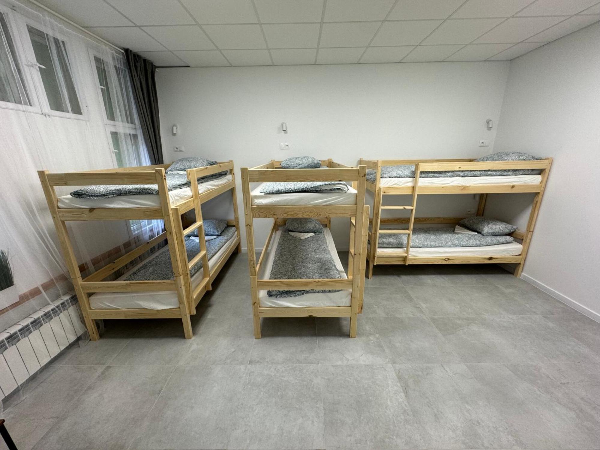 Green Hostel Katowice - 24H Parking Екстер'єр фото
