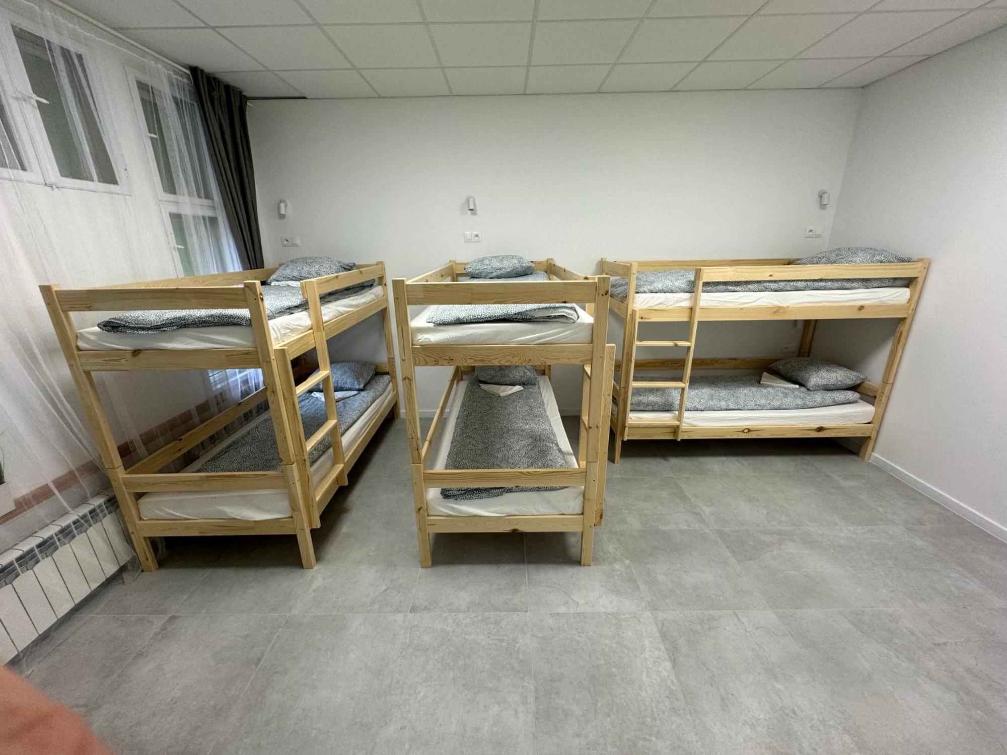 Green Hostel Katowice - 24H Parking Екстер'єр фото