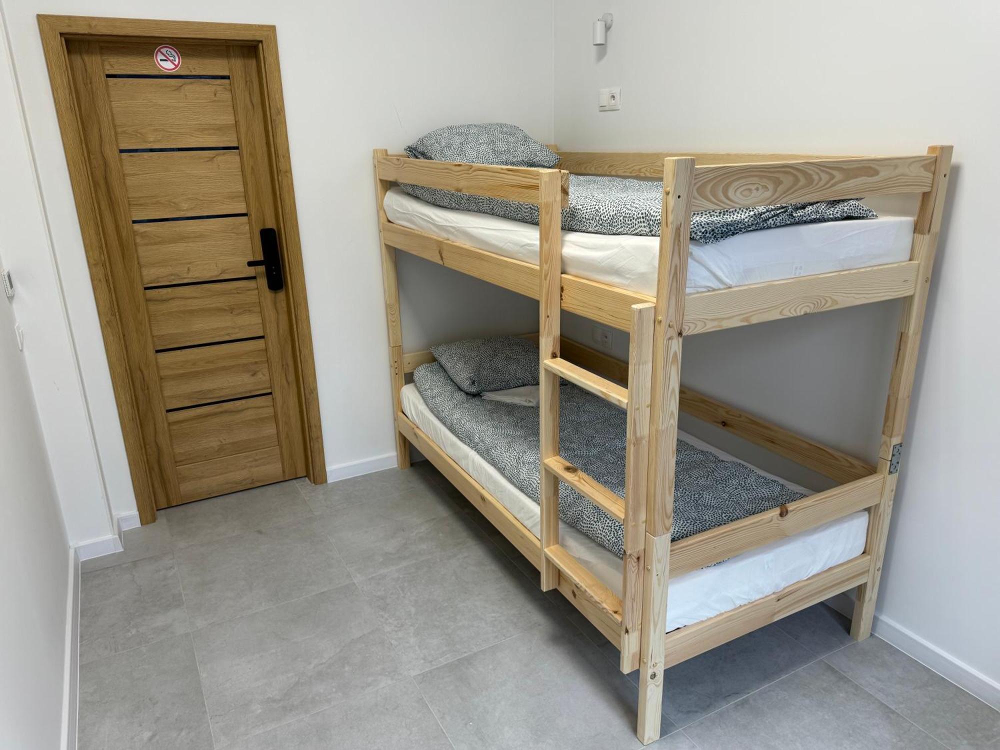 Green Hostel Katowice - 24H Parking Екстер'єр фото